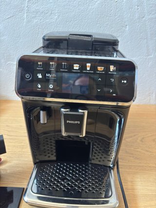 Cafetera Philips Serie 5400 LatteGo