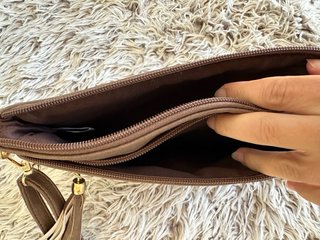 Bolso bandolera marrón con flecos
