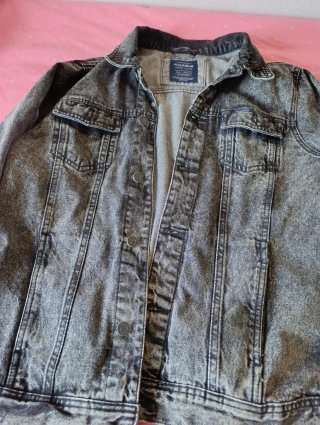 Cazadora vaquera Pull&Bear negra/gris Talla L