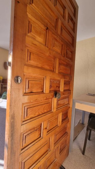 Puerta exterior madera maciza 82 anchox 202 alto