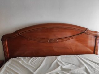 Mesitas de noche y cabecero madera