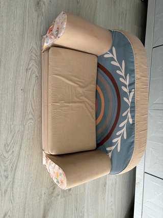 Sofá infantil con estampado de arcoíris  60x40