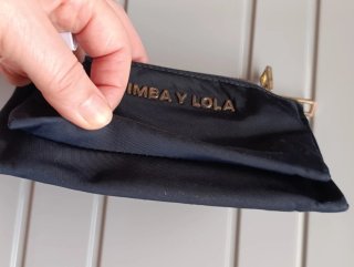 Cartera BIMBA Y LOLA negra y dorada