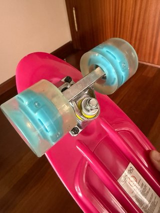 Skate rosa con luces en ruedas