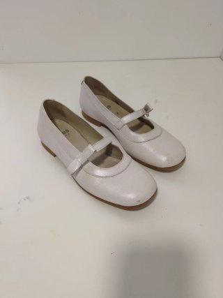 Zapatos comunión niña blancos. Talla 35