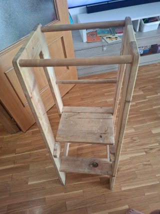 Torre di apprendimento in legno Montessori