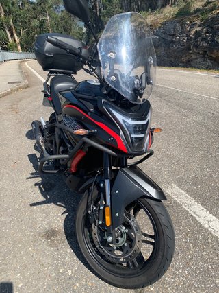 VOGE 300 DS Negra/Roja