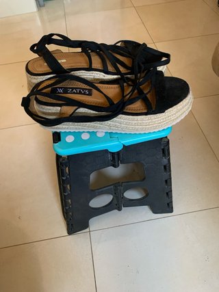 Sandalias ZATVS negras atadas