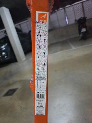 Escalera extensible aluminio naranja