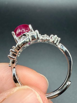 Anillo ajustable Rubi Star y circonitas
