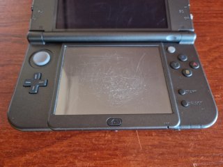 Nintendo New 3DS XL.