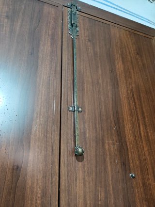 Puerta exterior aluminio, efecto madera