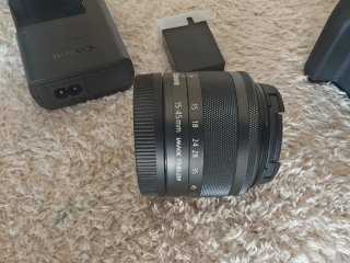 Canon EOS M50 + Objetivo + accesorios