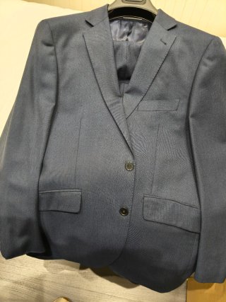 4trajes dustin,4 trajes dustin negros,azul,gris