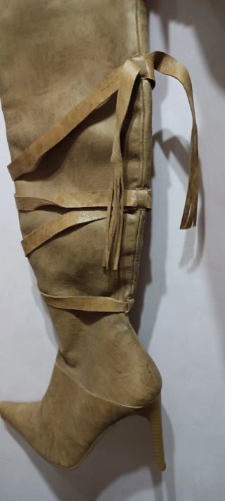 Zapatos Garque Beige/Oro Talla 39