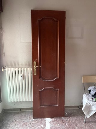 Puerta de madera interior