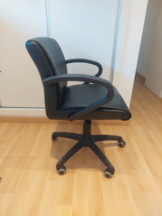 Silla de oficina giratoria