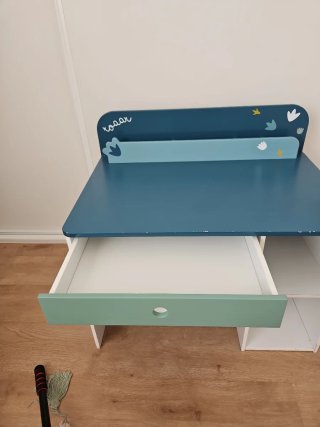 Pupitre infantil/primaria con cajón y estantes