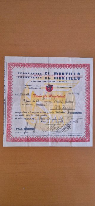 Máquina de coser antigua SIGMA