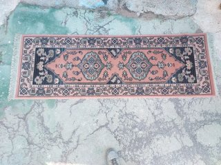 Alfombra pasillera rosa con diseño oriental,son 2