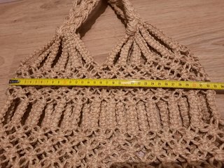 Bolso macramé hecho de fibra natural. Vintage