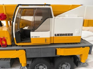 Camión Grúa Liebherr Juguete