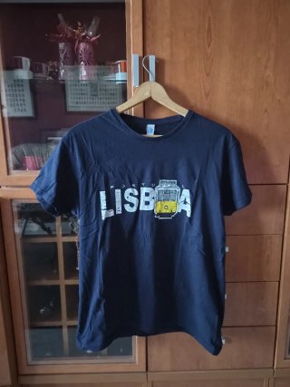 Camiseta Lisboa Tranvía Negra