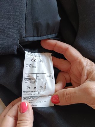 Traje de caballero gris oscuro