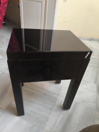 Mesita auxiliar cristal negro