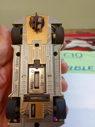 Scalextric Ford Fiesta JWRC leer descripción