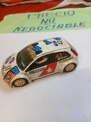 Scalextric Ford Fiesta JWRC leer descripción
