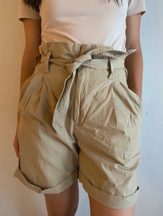 Bermudas de Eseoese Beige