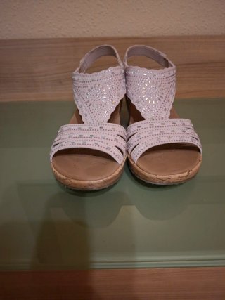 Sandalias Skechers Beige/Plata Talla 39