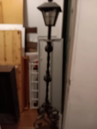 Lámpara de forja antigua estilo farol