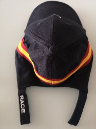 Visera Race Negra con Detalles Tricolor