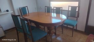 Mesa de comedor extensible de madera sin sillas