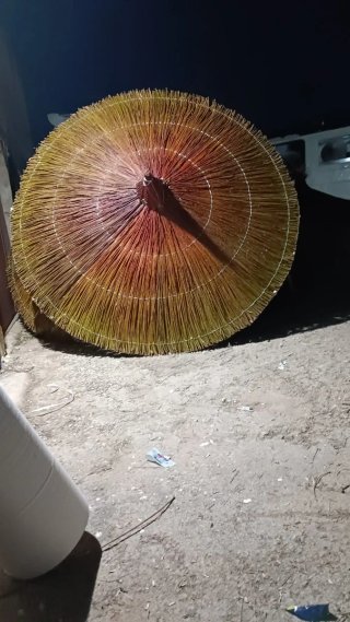 Sombrilla de mimbre y sisca para piscina