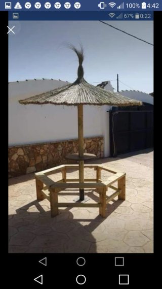 Sombrilla de mimbre y sisca para piscina