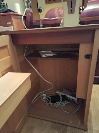 Máquina de coser Singer con mueble