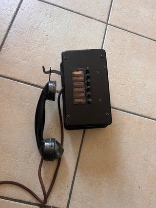 Oggetti Steampunk: Macchina del tempo e citofono