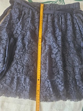 Falda encaje azul Stradivarius Talla M