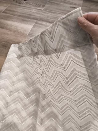 Visillo con diseño zigzag