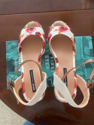 Sandalias cuña esparto Mustang Talla 38