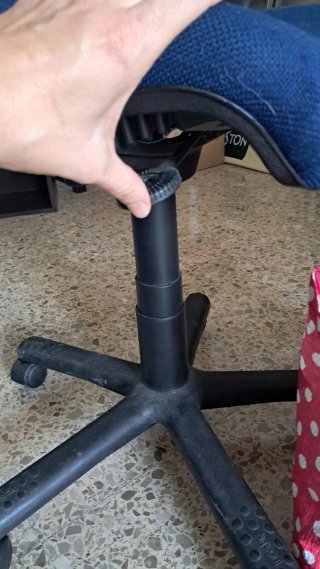 Silla de escritorio azul y negra