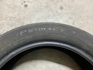 2 Neumáticos Michelin Primacy 3 215/50 R18