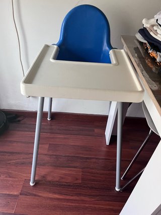 Trona Ikea Azul y Blanca