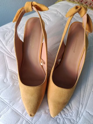 Zapatos de tacón Promod mostaza talla 40