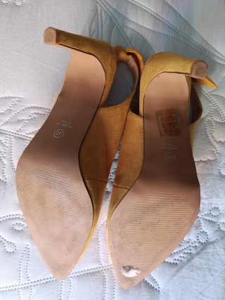 Zapatos de tacón Promod mostaza talla 40