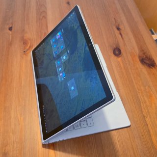 Microsoft Surface Book 2 13" 8GbRAM 238GbHDD