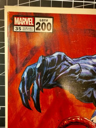Comics USA Venom #35 de Nic Klein